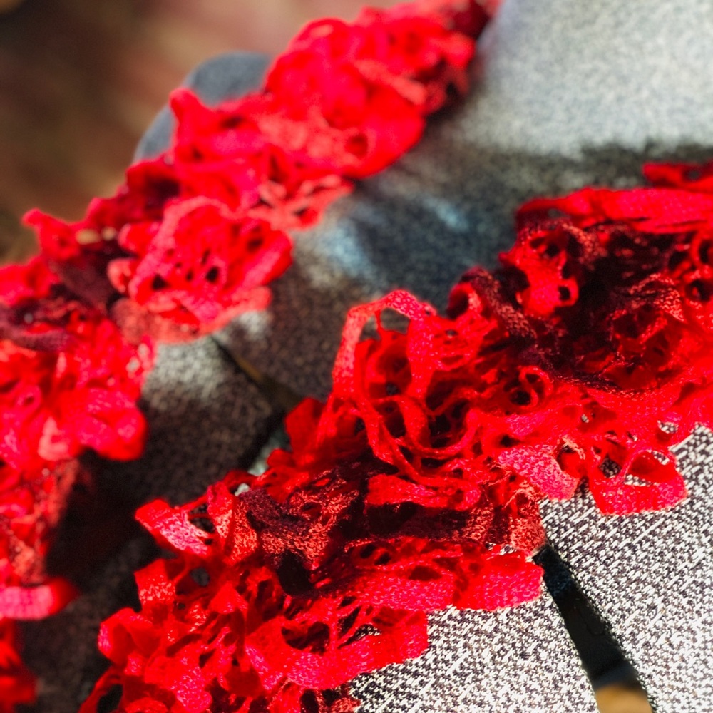 Red scarf - Picture 3 of 6